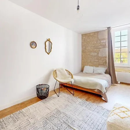 Mit Charakter Und Terrasse In Perfekter Lage *