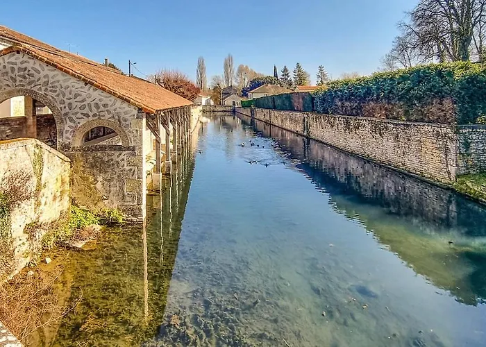 Сasa de vacaciones Mit Charakter Und Terrasse In Perfekter Lage Verteuil-sur-Charente