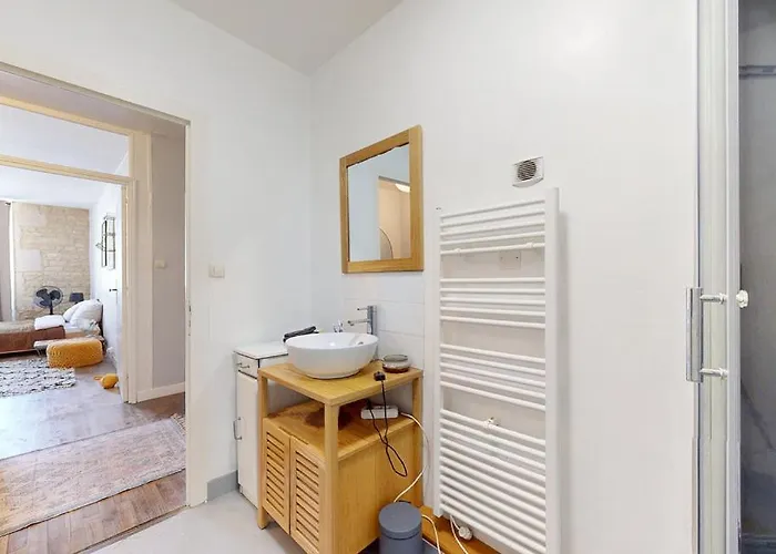 Mit Charakter Und Terrasse In Perfekter Lage Сasa de vacaciones Verteuil-sur-Charente